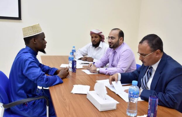 السعادة والعطاء