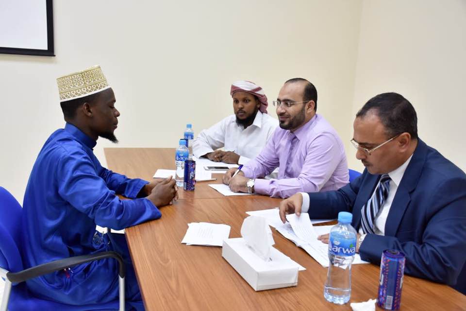 السعادة والعطاء